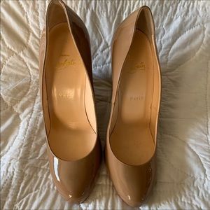 ChristianLouboutin nude wedge NWT